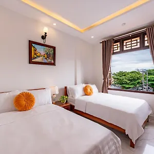 Golden Sun Hotel